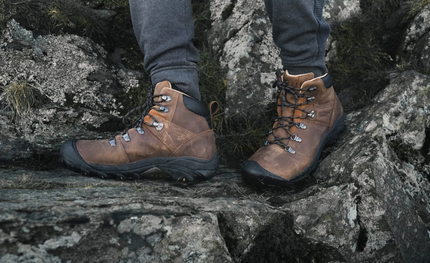 Keen Men's Pyrenees Waterproof Hiking Boot | Syrup - Image 9