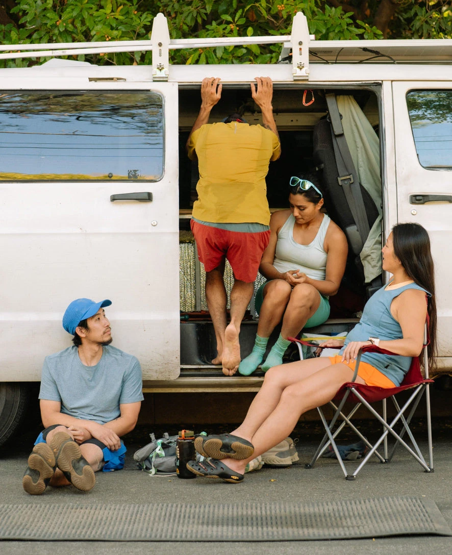 Keen Men's Yogui Clog | Black/Magnet - Image 9